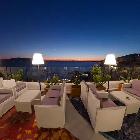 Luxury Diva Bougainville Apartment Sarande