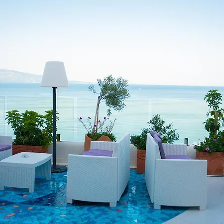 Luxury Diva Bougainville * Sarande